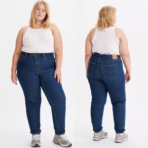Levi’s Women’s Premium 80s Mom Jeans High Rise Tapered Leg in Dark Wash 14W